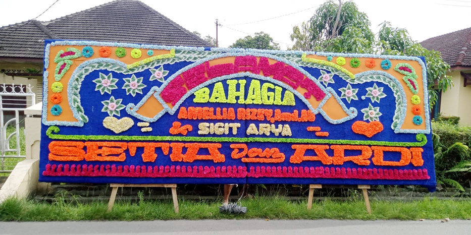 bunga papan Medan selamat berbahagia