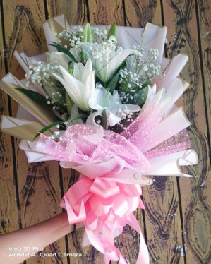 buket bunga segar oriental lily