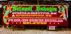 papan bunga Medan happy wedding